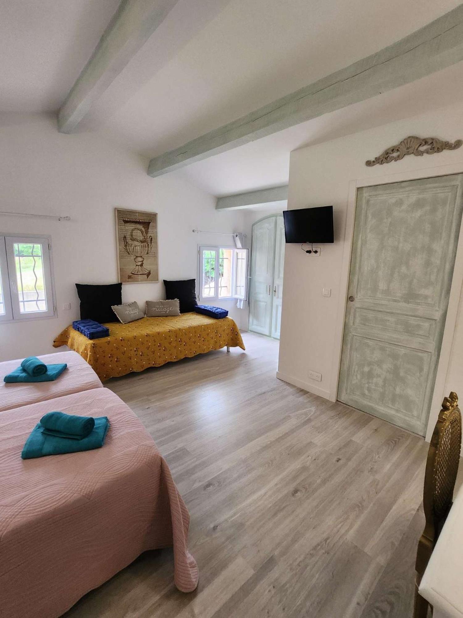 Le Clos Renaissance Oppède Exterior foto